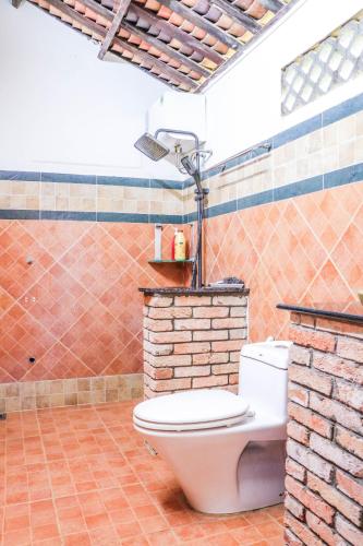 Koupelna v ubytování Tứ Quý Villa