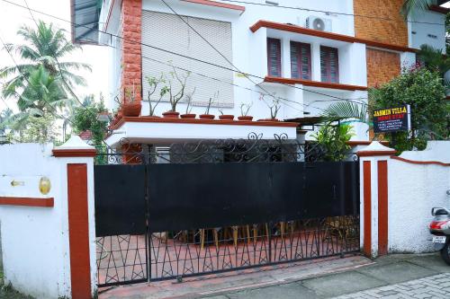 El edificio en el que está la habitación en casa particular