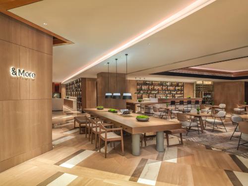 Restaurace v ubytování Sheraton Guangzhou Hotel