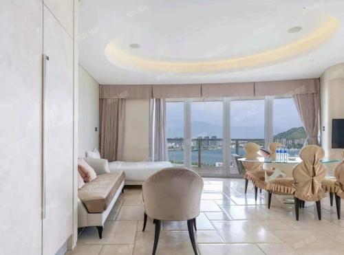 Телевизор и/или развлекательный центр в Sanya Romantic Journey Sea Resort & Spa