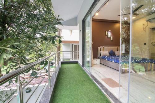Kolam renang di atau dekat dengan IN 4BHK VILLA LONAVALA