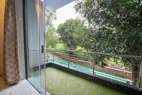 Balkoni atau teres di IN 4BHK VILLA LONAVALA