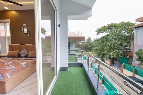 Balkoni atau teres di IN 4BHK VILLA LONAVALA