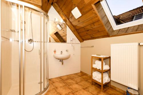 Koupelna v ubytování Hotel Leyla