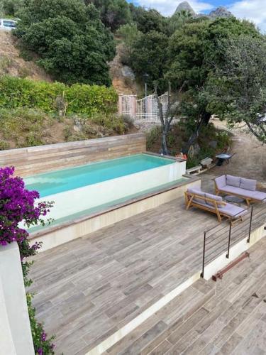 Photo de la galerie de l'établissement Idéal 2 couples , APPT DANS VILLA, VUE MER, PISCINE., à Lumio