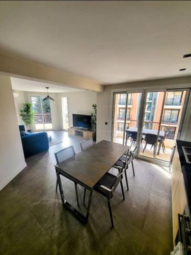 Appartement MARTINEZ 5 couchages