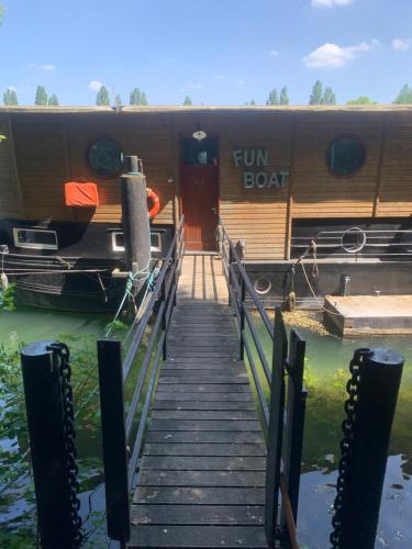 Photo de la galerie de l'établissement Péniche Suresnes, à Suresnes