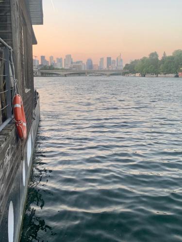 Photo de la galerie de l'établissement Péniche Suresnes, à Suresnes