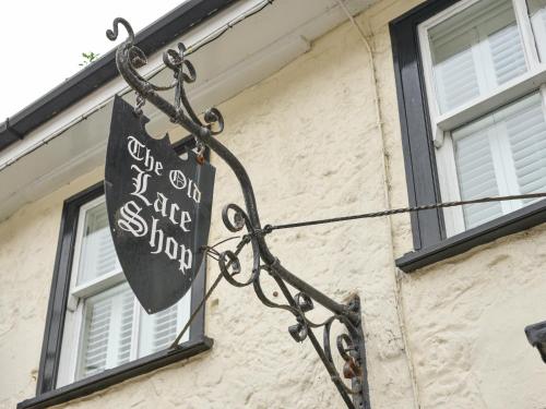 The Old Lace Shop – Photos 2
