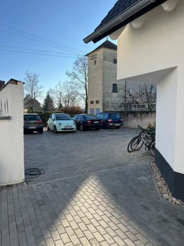 Φωτογραφία από το άλμπουμ του Moderne Wohnung Karlsruhe Neureut, Fußbodenheizung - Regendusche - Waschmaschine - Stellplatz στην Καρλσρούη