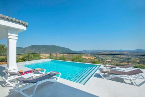 La Almazara by Vintage Travel