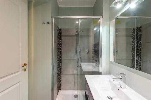 Luxury Three Bedrooms flat in Roma Center