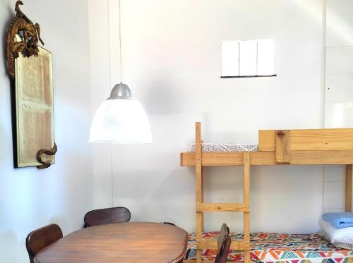 Poschodová posteľ alebo postele v izbe v ubytovaní Mini Hotel Búzios