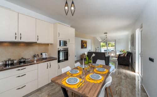 Sweet Home Luxury Apartments