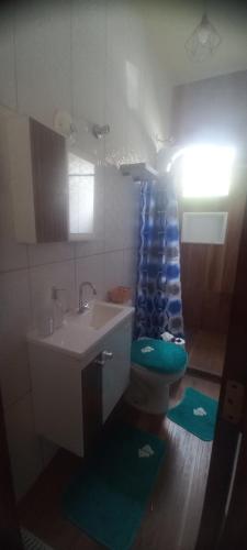 Un baño de Suíte Ponta da Areia