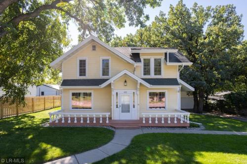 Gallery image of Magnolia LLC short term rentals private room on the second floor in Fergus Falls