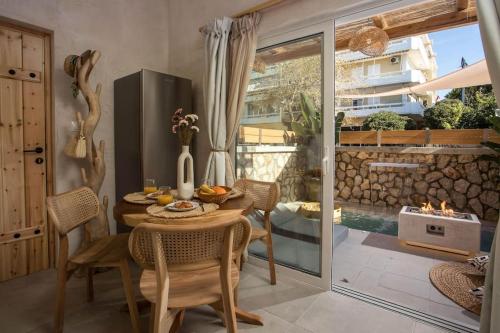 Saint Zoe Suites