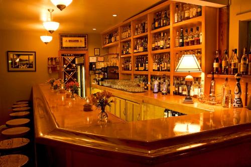 Pub eller bar på SCP Mendocino Coast Lodge
