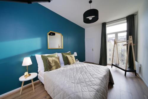 Majestic Square View Residence