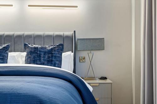 Gallery image of NEW Large luxurious 2 bed city penthouse + parking in Leicester