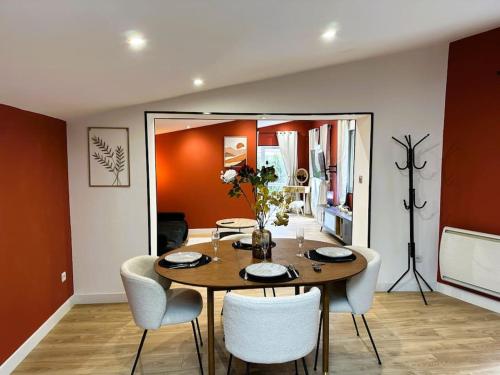 Χώρος καθιστικού στο Loft O'Chalet - 10 min GARE - PARKING PRIVÉ