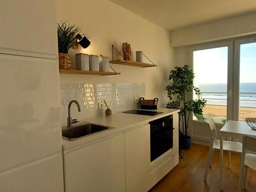 Photo de la galerie de l'établissement Studio rénové à Saint Jean de Monts - Proche plage et marché - FR-1-323-475, à Saint-Jean-de-Monts