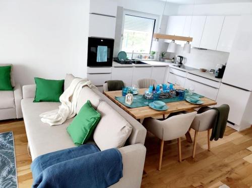 Kuchyň nebo kuchyňský kout v ubytování Eni-Time Mariazell mit Jakuzzi und Sauna