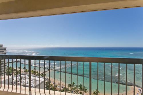 High Floor Luxury Oceanfront at Waikiki Beach Tower_2