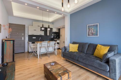 Stratum Apartment by LobbySquare