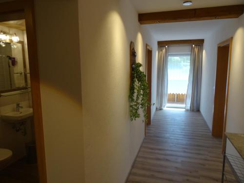 Ένα μπάνιο στο Gästehaus Erika - Chiemgau Karte