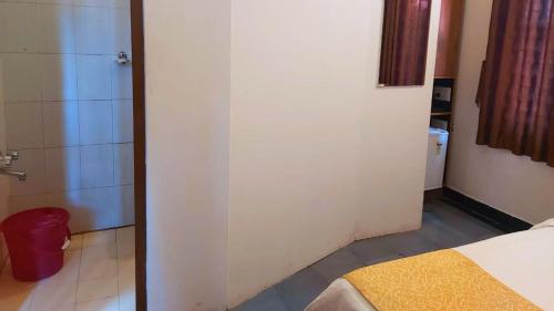 Postel nebo postele na pokoji v ubytování ShriGo Bekal Fort Resort & Spa