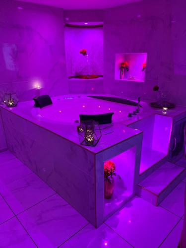 Suite romantique avec jaccuzy à la gare de Montpellier