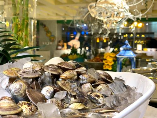 Jídlo v hotelu nebo okolí