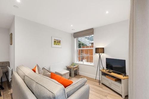 Rock Mill Apt 1 with Terrace – Photos 2