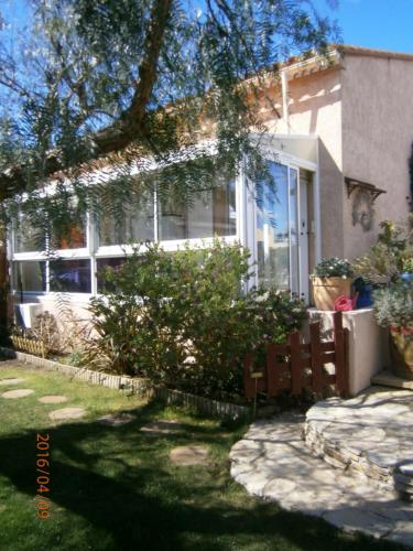 maison climatisée dans jardin