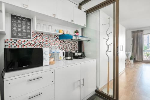 Η κουζίνα ή μικρή κουζίνα στο Cozy B at Nimman Studio Room in Condominium