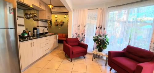 Cuisine ou kitchenette dans l'établissement El Encanto Condominiums