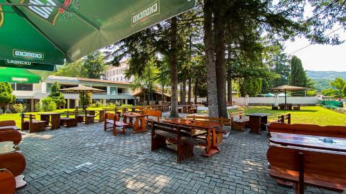 Restaurace v ubytování Slavija Beach Resort Hotel