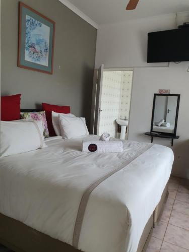 Ảnh trong thư viện ảnh của Ntoliwa Bed and Breakfast ở Suits Me