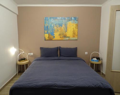 Stylish, comfortable, basement loft-like apartment with amenities