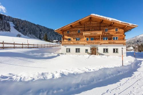Der Pfindlhof durante el invierno