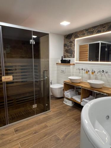 Koupelna v ubytování ŠTAJNHAUS DUBICE