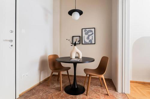 Petite 1BR Apartment in Exarchia by UPSTREET