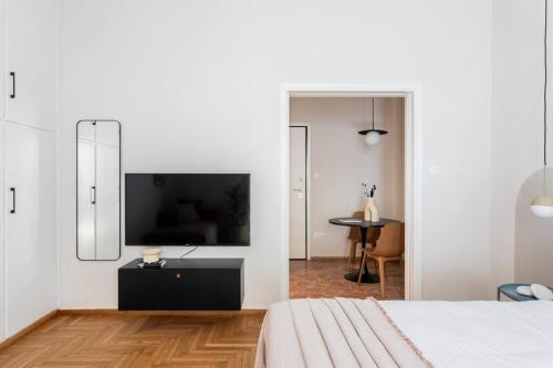 Petite 1BR Apartment in Exarchia by UPSTREET