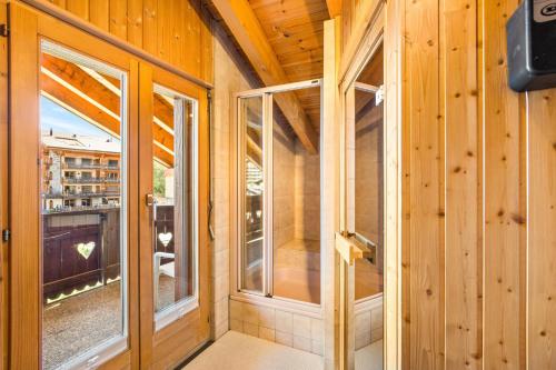 Lake Placid B21 - 6 pers - sauna - plein centre