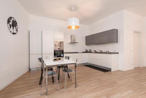 Tree Apartment BG – Photos 4