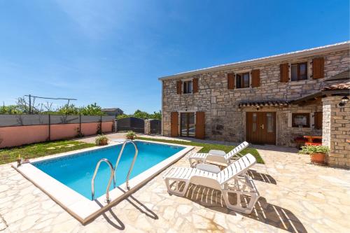 Πισίνα στο ή κοντά στο Villa Zinnia