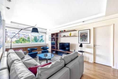 Muette - Spontini 1bdr by B'Your Home