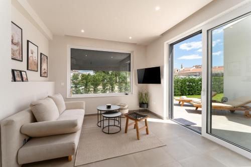 Costa Premium by Briskva