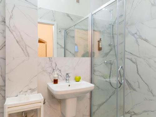 Kúpeľňa v ubytovaní Apartamenty Nikodem in Old Town - Krakow center